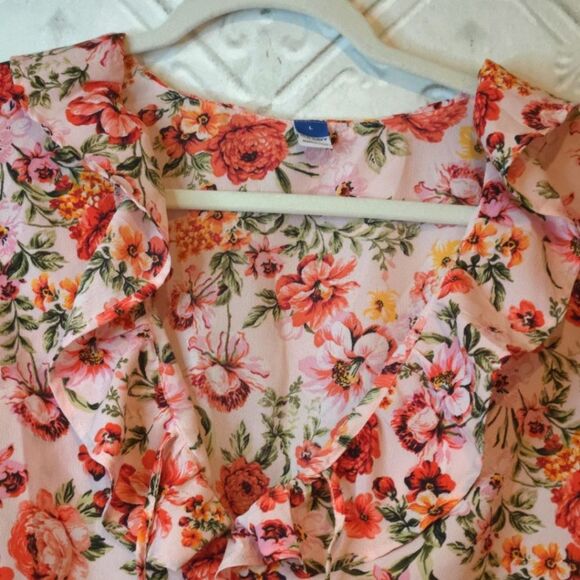 Old Navy Red & Pink Romantic Ruffled Blouse with Peter Pan Collar Large NWT - Picture 2 of 15